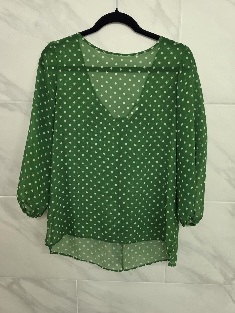New York & Company Green Polka Dot V-Neck Blouse